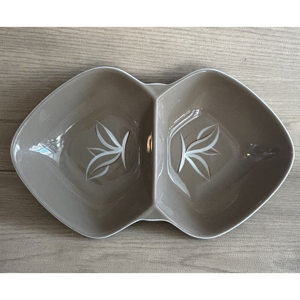 Winfield Desert Dawn Oval Divided Bowl Serving Vegetable USA Hand Crafted